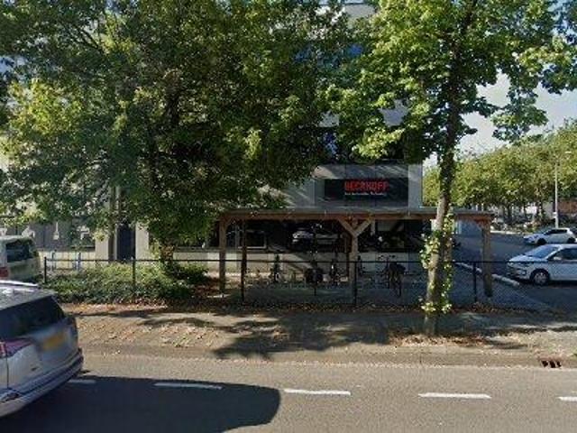 Bedrijfspand te huur in De Hurk, Eindhoven