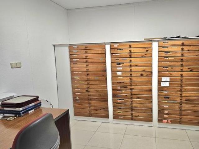 Local Comercial en alquiler en Cidade Escolar, A Coruña
