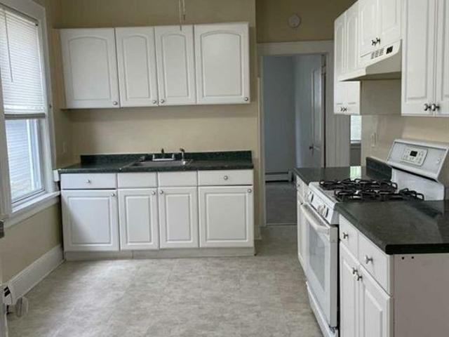 Duplex for rent in Clifton