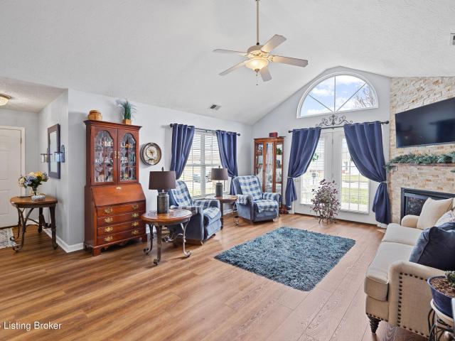 Condo for sale in Shepherdsville