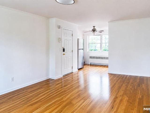 Condo for sale in Fort Lee, New Jersey