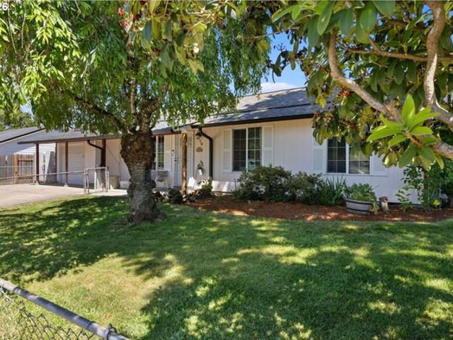 House for sale in Oregonia