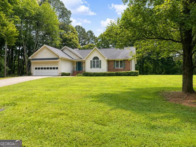 House for sale in Mount Airy, Georgia