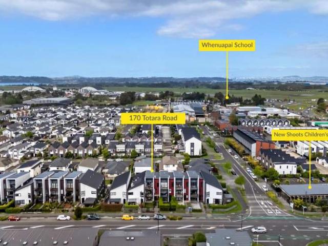 Townhouse for sale in Paremoremo