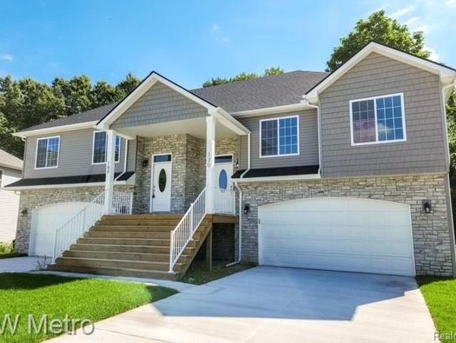 Condo for sale in Fenton, Michigan