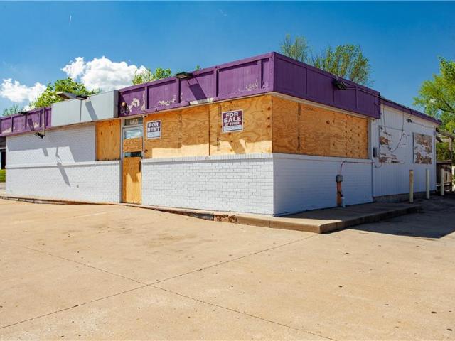 Commercial for sale in Independence, Missouri