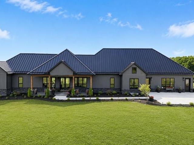 House for sale in Fredericktown, Ohio