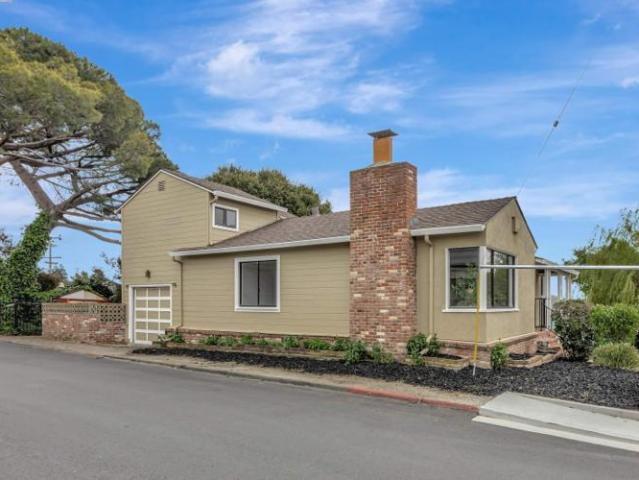 House for sale in Hayward, California