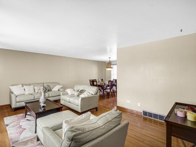 House for sale in South Holland, Illinois