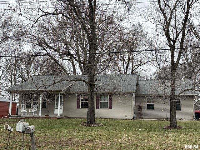 House for sale in Petersburg, Illinois