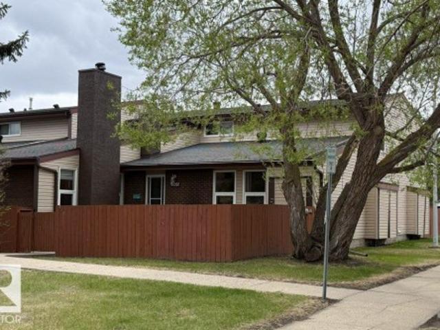Townhouse for sale in Wedgewood, Alberta