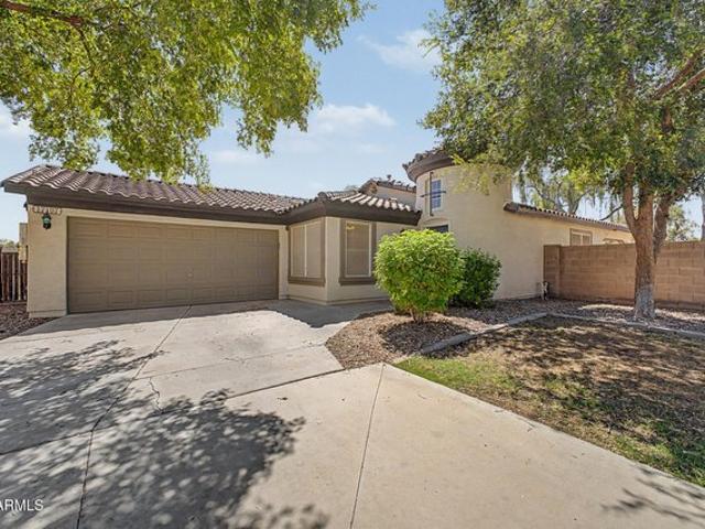 House for sale in Surprise, Arizona