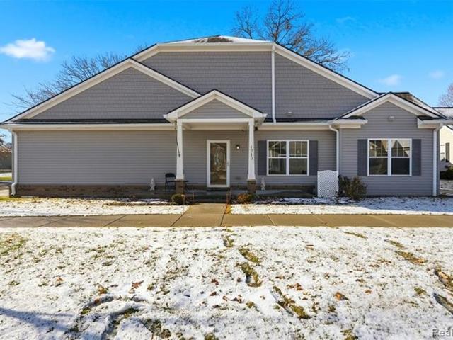 Condo for sale in Howell, Michigan