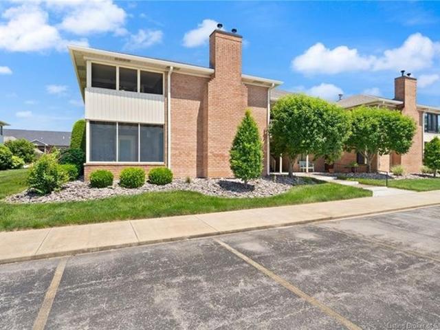 Condo for sale in Jeffersonville, Indiana