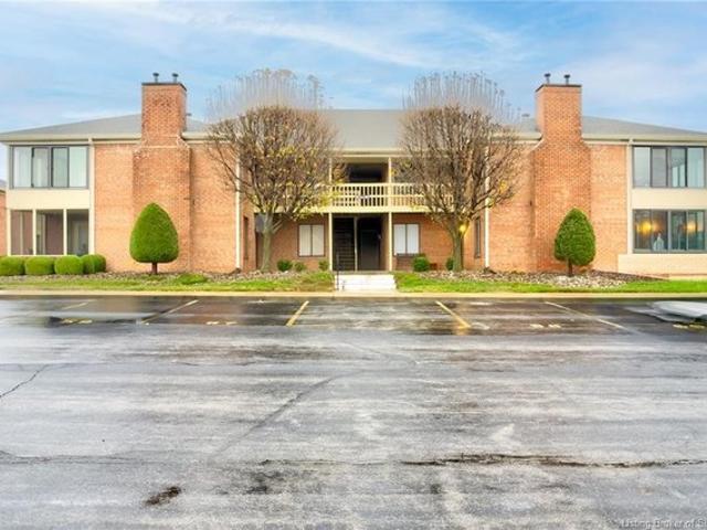 Condo for sale in Jeffersonville, Indiana