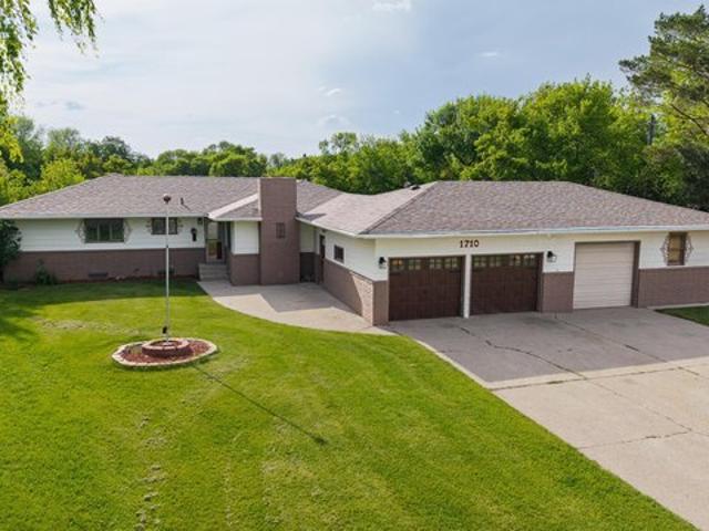 House for sale in Jamestown, North Dakota