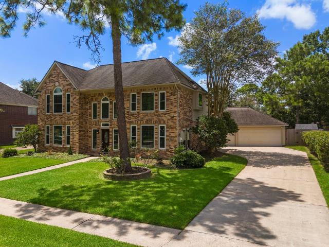 House for sale in Friendswood