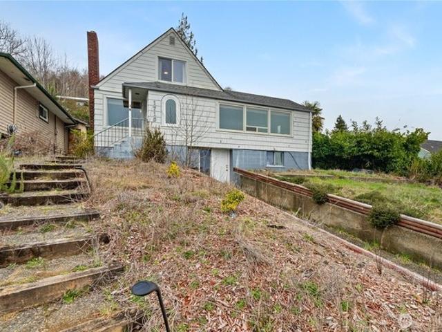 House for sale in Aberdeen, Washington