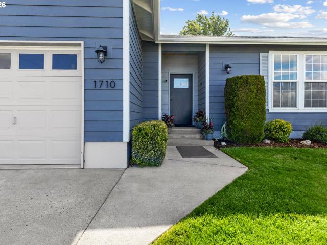 House for sale in Oregonia