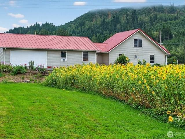Farm for sale in Skamokawa, Washington