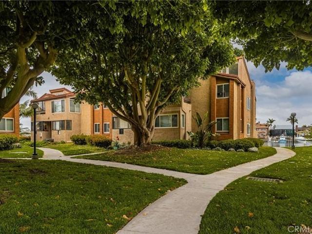 Condo for sale in Huntington Beach, California