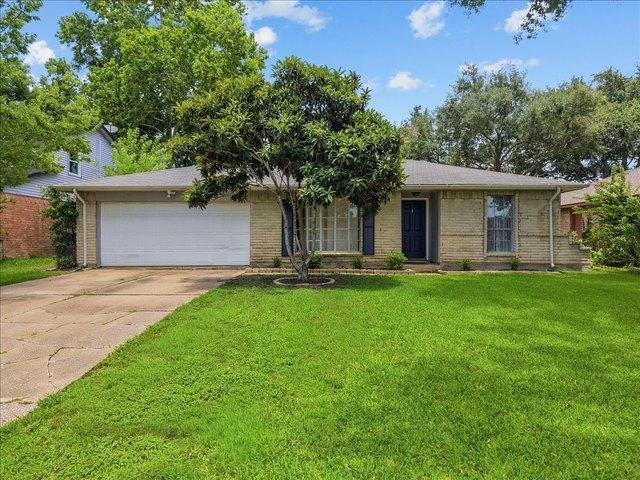 House for sale in Friendswood, Texas