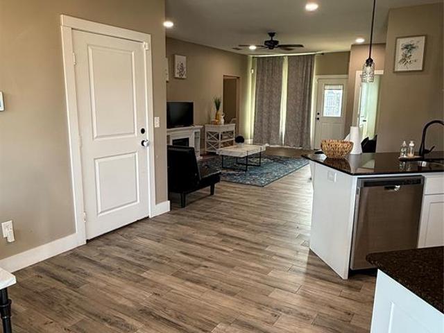 House for sale in The Crossings at Mission Ridge, Lindale