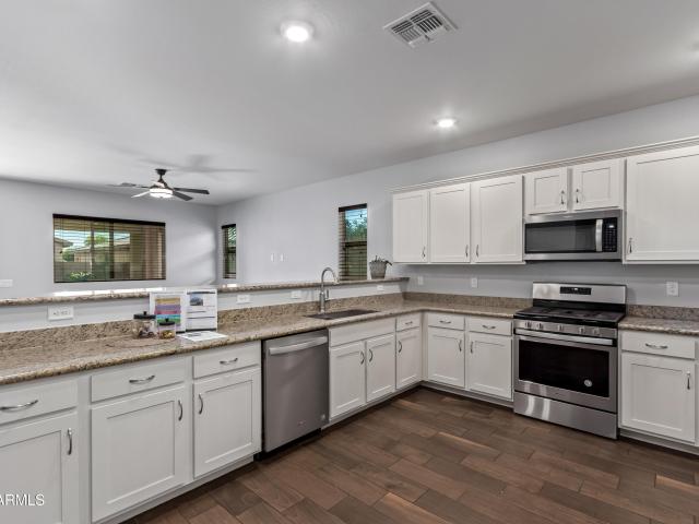 House for sale in Granite Vista, Waddell