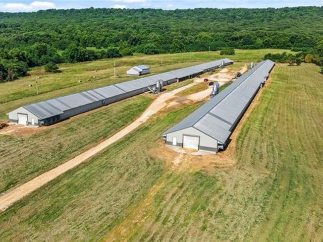 Farm for sale in Ark