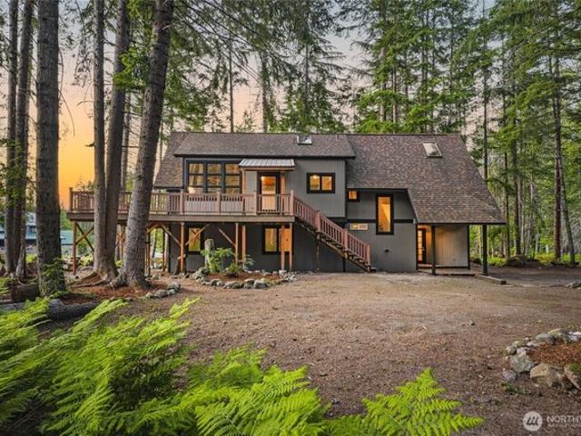 House for sale in Enumclaw, Washington