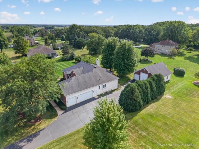 House for sale in Mchenry, Illinois