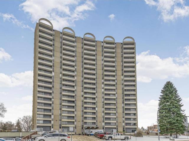 Apartment for sale in Wedgewood, Alberta