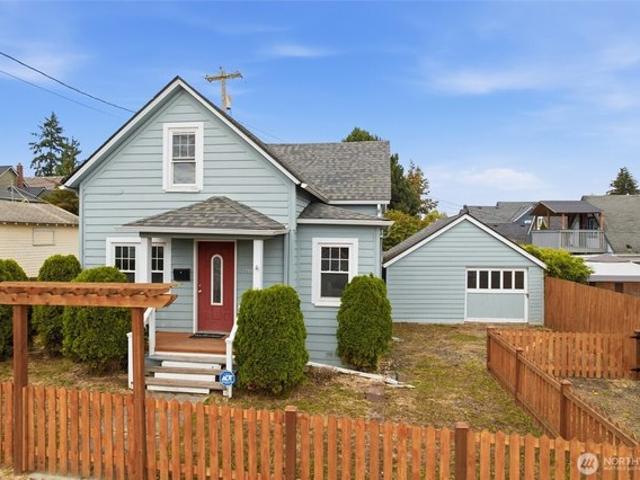 House for sale in Everett, Washington