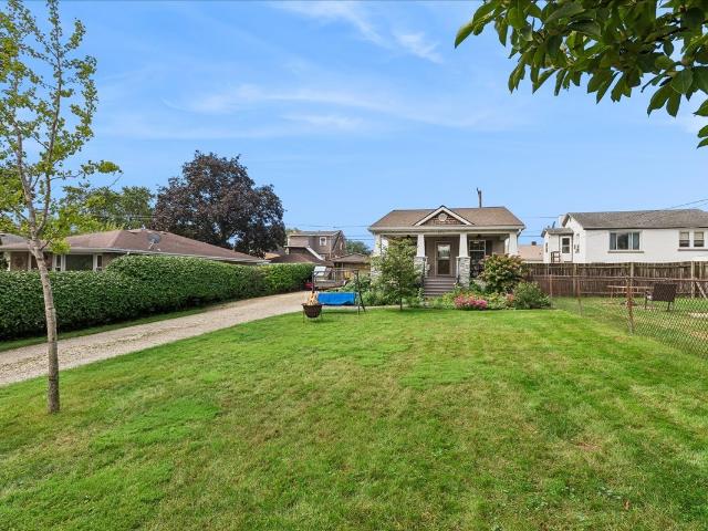 House for sale in Crest Hill, Illinois