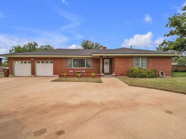 House for sale in Howard, Texas