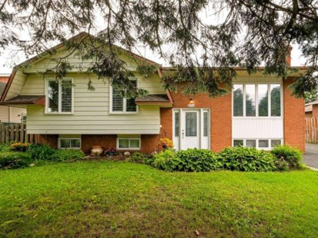 House for sale in Sainte-julie, Quebec