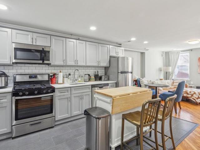 Townhouse for sale in South Philadelphia, Philadelphia