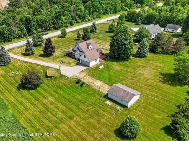House for sale in Chesaning, Michigan