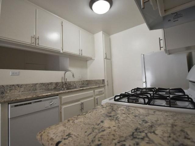 Apartment for rent in Canoga Park, California