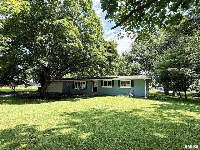 House for sale in Petersburg, Illinois