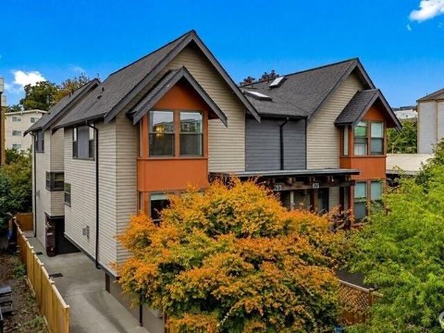 Townhouse for sale in Seattle, Washington
