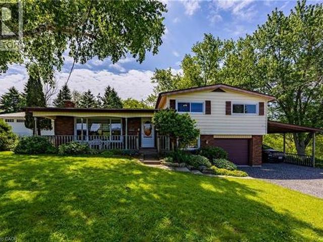 House for sale in Ontario