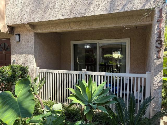 Townhouse for sale in Canoga Park, California