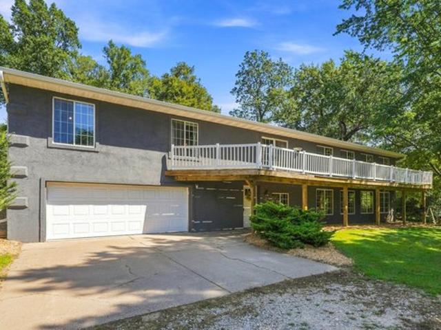House for sale in Muscatine, Muscatine County