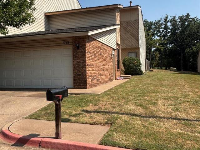 Townhouse for sale in Edmond, Oklahoma