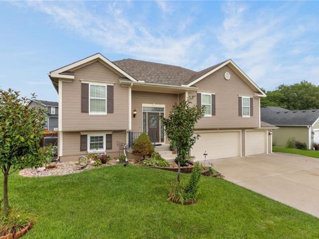 House for sale in Kearney, Missouri