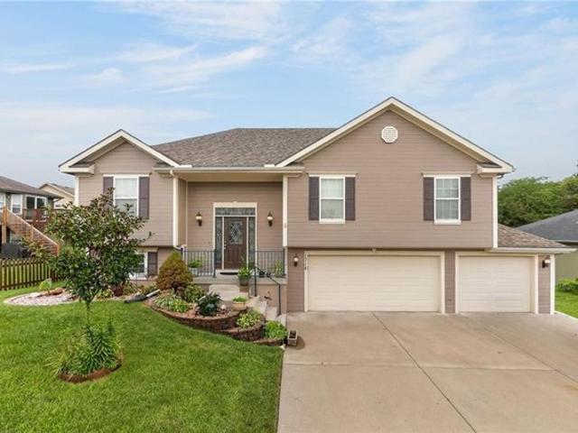 House for sale in Kearney, Missouri