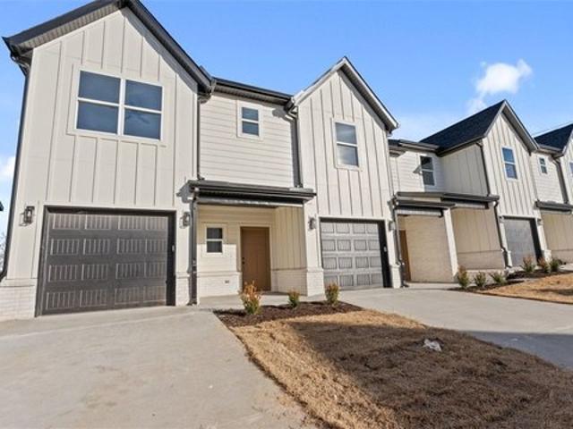 Townhouse for sale in Ark