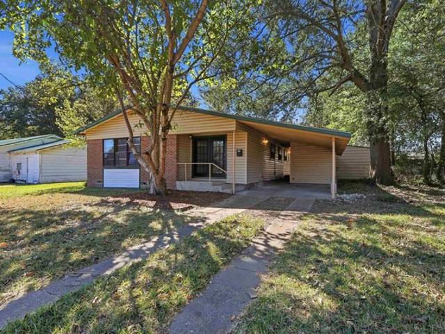 House for sale in Mount Pleasant, Titus County