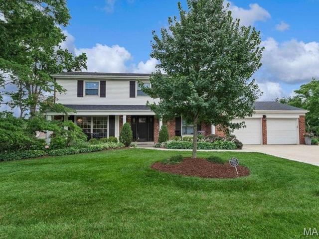 House for sale in Apple Valley, Kirkwood